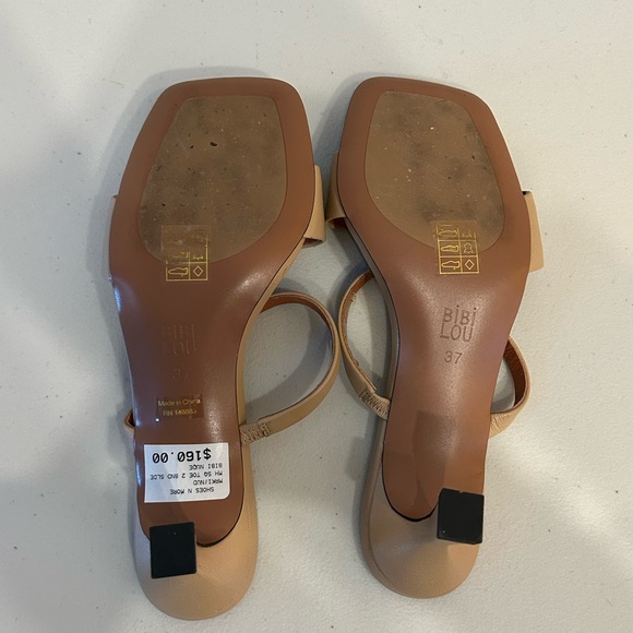 Bibi Lou Square Toe Leather Strappy Sandal - Picture 5 of 5